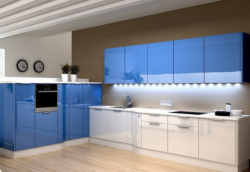 В оформлении кухни дизайна используется три оттенка: светлые и голубые фасады, а также кухонный фартук коричневых тонов